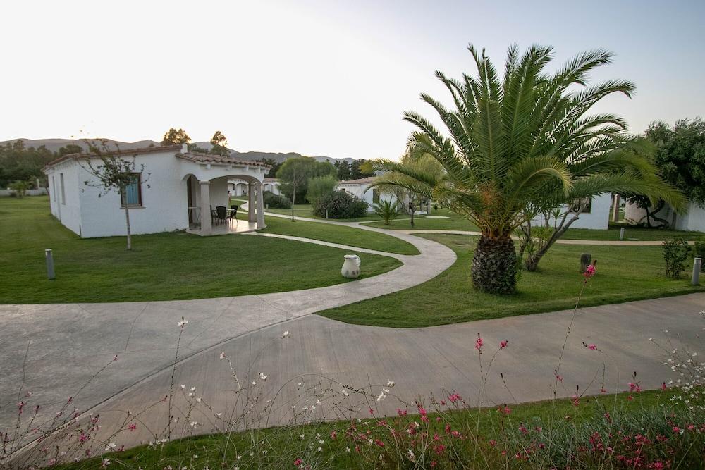 Limone Beach Resort Castiadas Εξωτερικό φωτογραφία